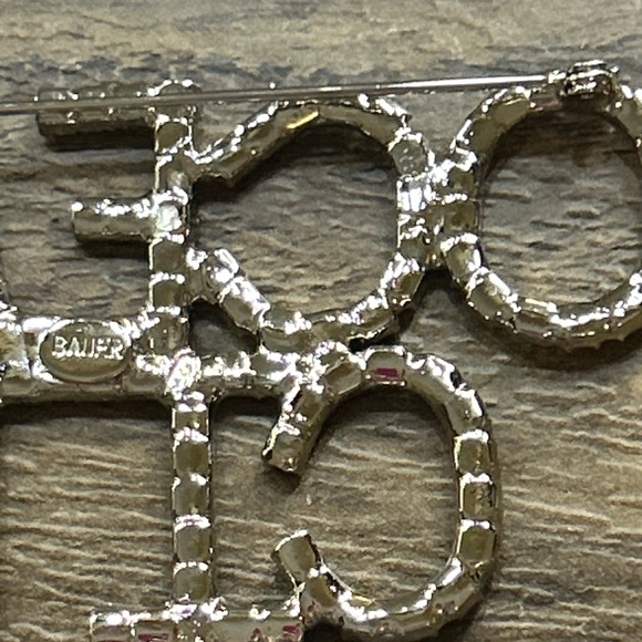 Silver Ocean City Brooch - Picture 5 of 5